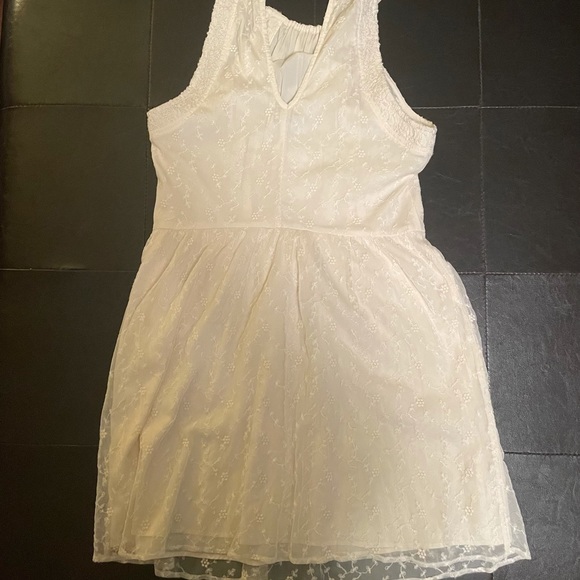 Dress - Picture 3 of 5